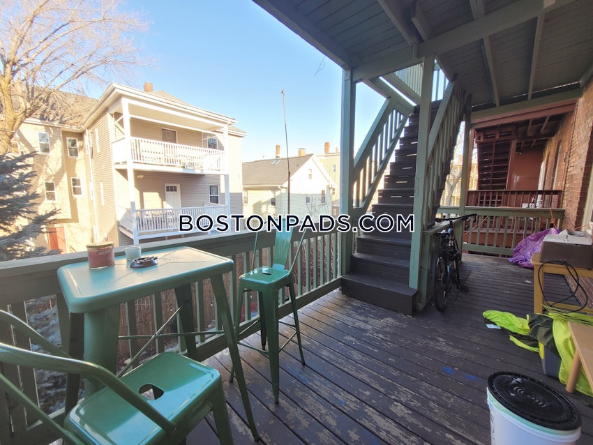 BOSTON - JAMAICA PLAIN - JAMAICA POND/PONDSIDE - 4 Beds, 2 Baths - Image 4