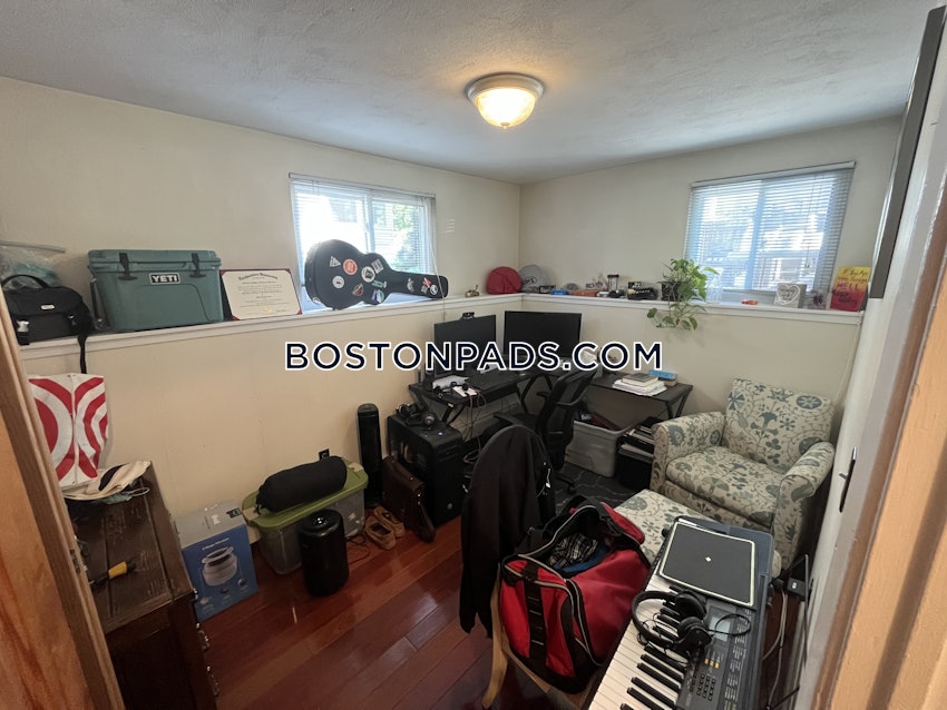 BOSTON - JAMAICA PLAIN - JAMAICA POND/PONDSIDE - 2 Beds, 1 Bath - Image 3