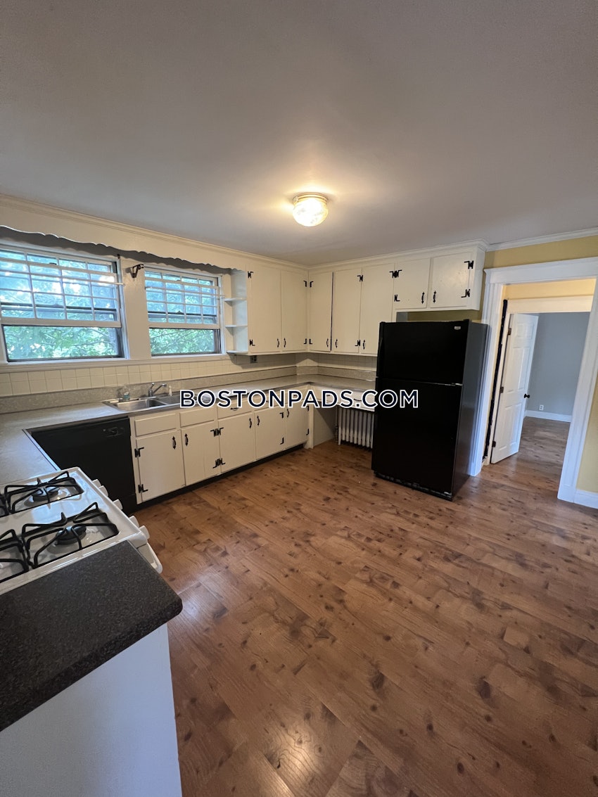 WATERTOWN - 4 Beds, 1 Bath - Image 4