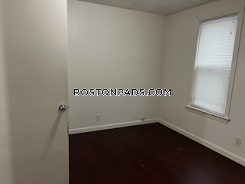 MALDEN - 2 Beds, 1 Bath - Image 9