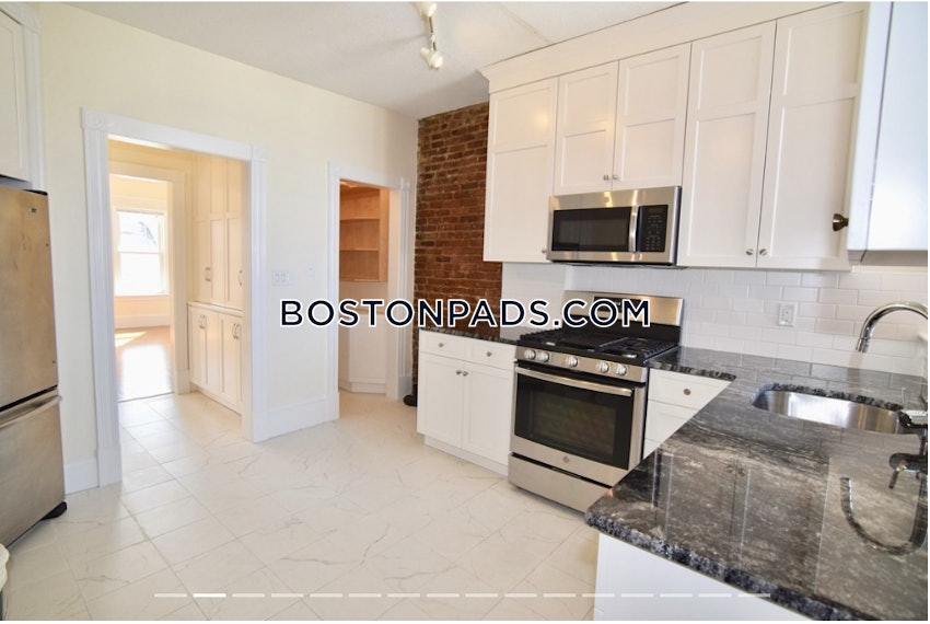 BROOKLINE- COOLIDGE CORNER - 3 Beds, 1 Bath - Image 1