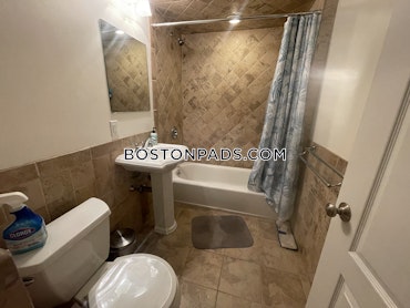 Boston - 5 Beds, 2.5 Baths