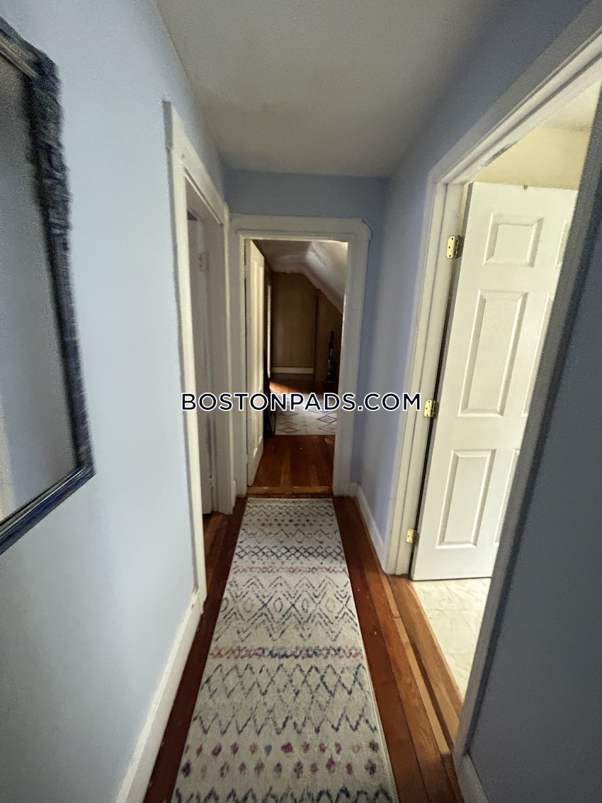 SOMERVILLE - PORTER SQUARE - 4 Beds, 2 Baths - Image 13