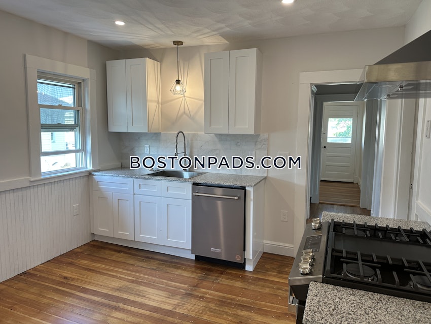 MEDFORD - TUFTS - 4 Beds, 1 Bath - Image 8