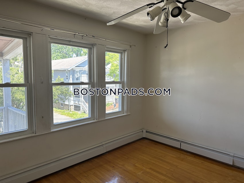 SOMERVILLE - TUFTS - 4 Beds, 1 Bath - Image 7