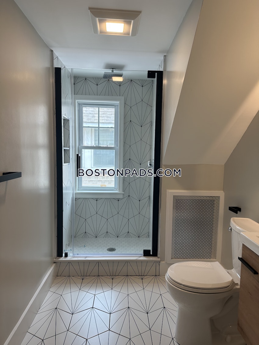 MEDFORD - TUFTS - 7 Beds, 2 Baths - Image 46