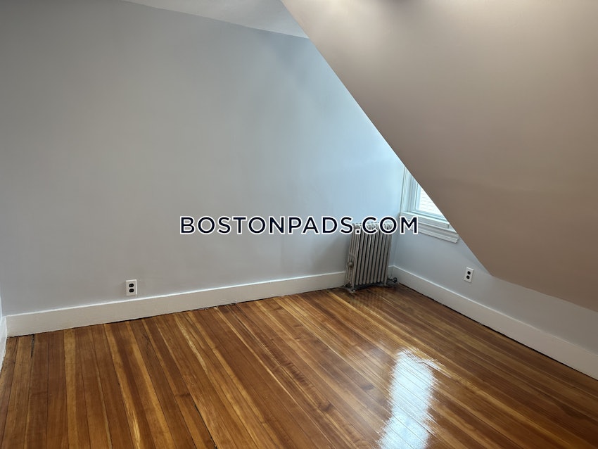 MEDFORD - TUFTS - 7 Beds, 2 Baths - Image 24