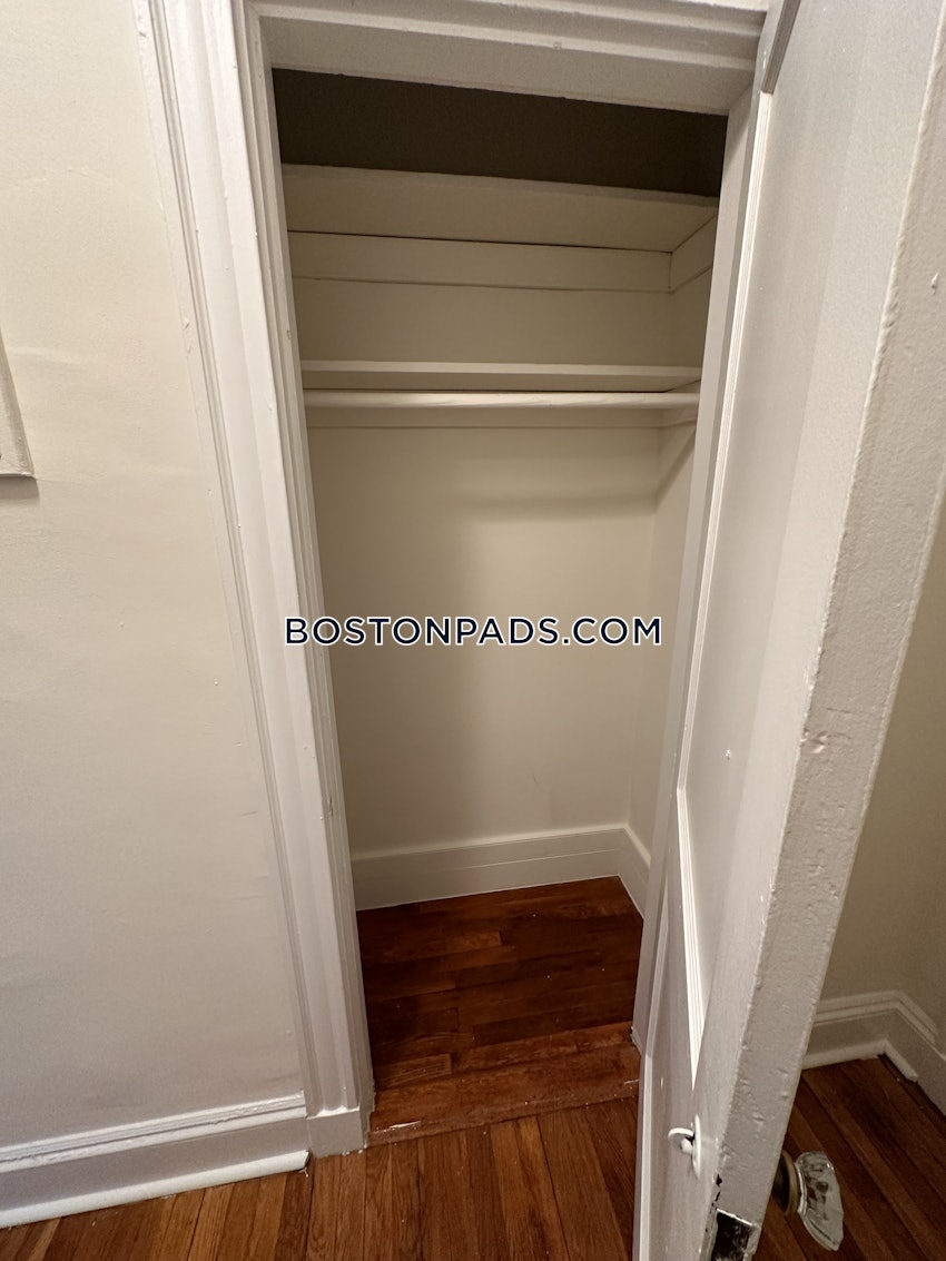 CAMBRIDGE - HARVARD SQUARE - 1 Bed, 1 Bath - Image 15