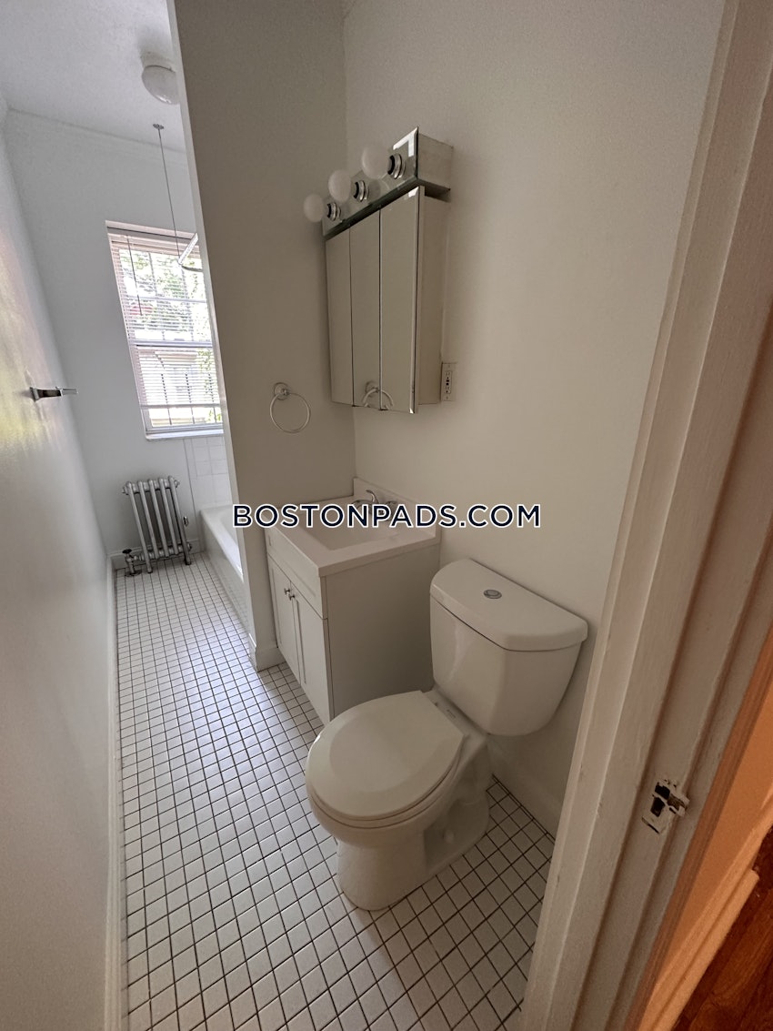 CAMBRIDGE - HARVARD SQUARE - 1 Bed, 1 Bath - Image 19