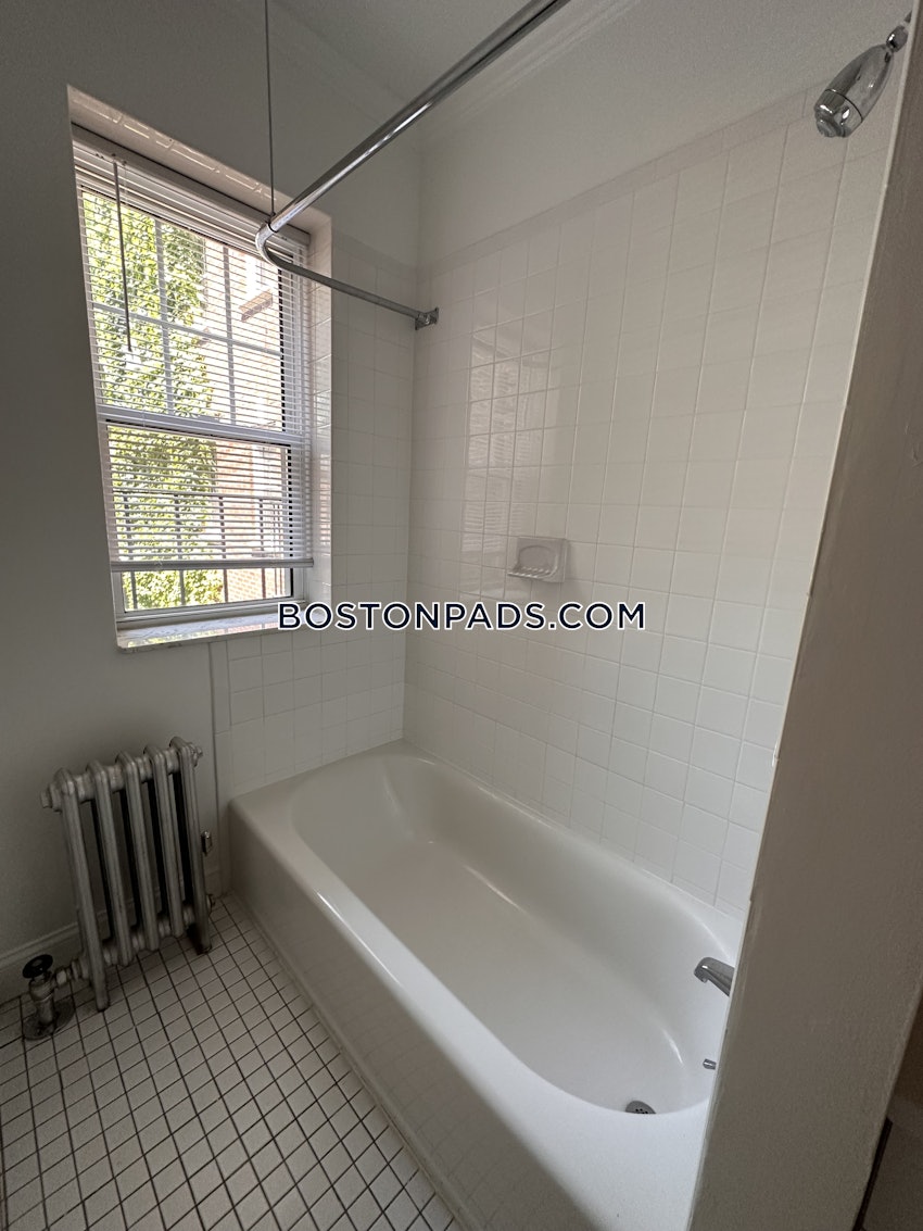 CAMBRIDGE - HARVARD SQUARE - 1 Bed, 1 Bath - Image 18