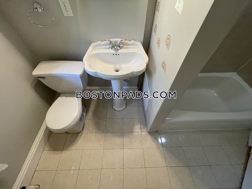 CAMBRIDGE - HARVARD SQUARE - 2 Beds, 1 Bath - Image 25