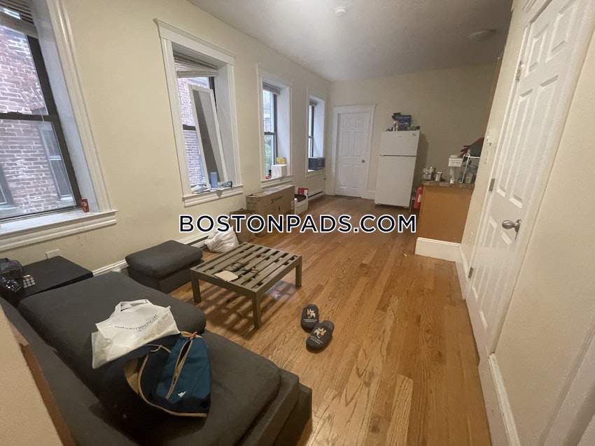 BOSTON - MISSION HILL - 4 Beds, 2 Baths - Image 34