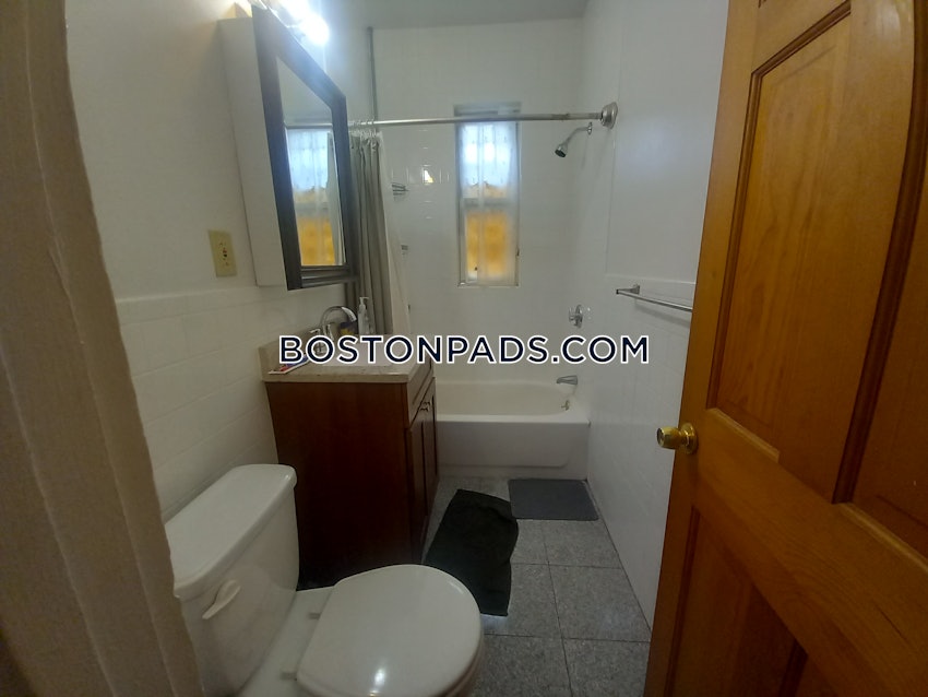 BOSTON - FORT HILL - 2 Beds, 1 Bath - Image 7