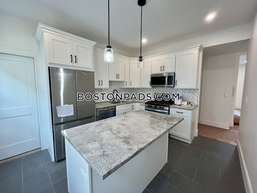 BOSTON - MISSION HILL - 4 Beds, 2 Baths - Image 18