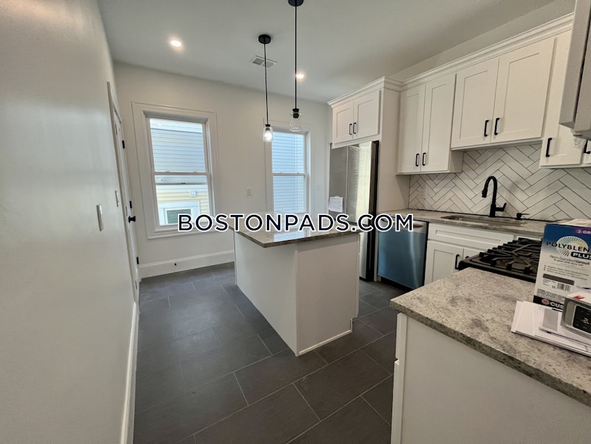 BOSTON - MISSION HILL - 4 Beds, 2 Baths - Image 20