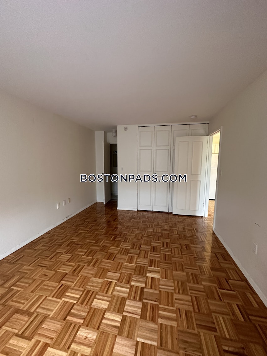 BROOKLINE- BOSTON UNIVERSITY - 2 Beds, 1.5 Baths - Image 9