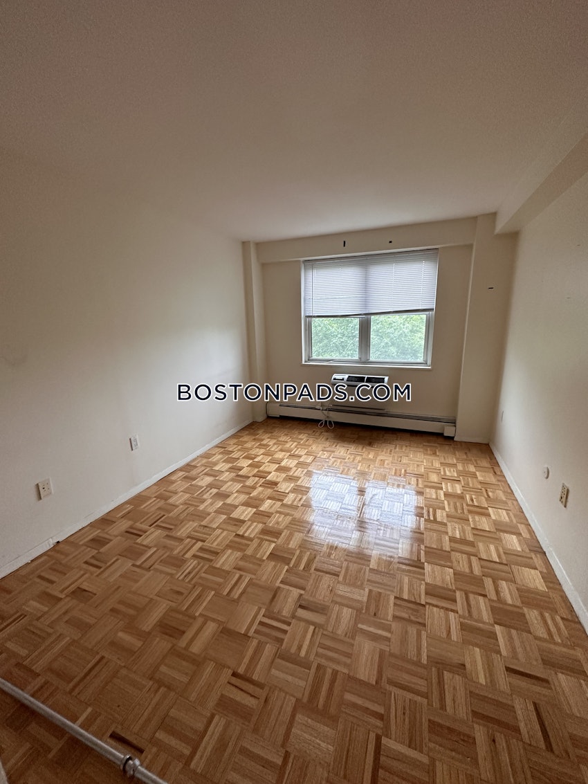 BROOKLINE- BOSTON UNIVERSITY - 2 Beds, 1.5 Baths - Image 8