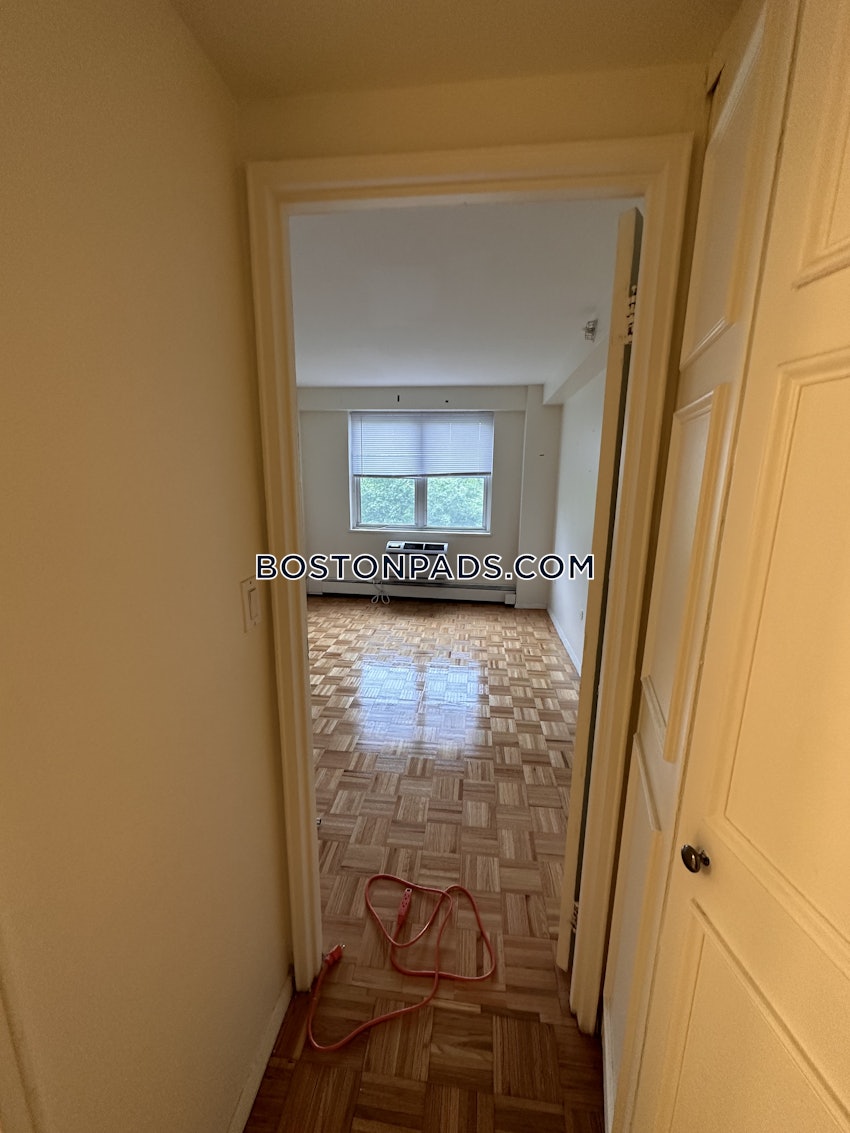 BROOKLINE- BOSTON UNIVERSITY - 2 Beds, 1.5 Baths - Image 7