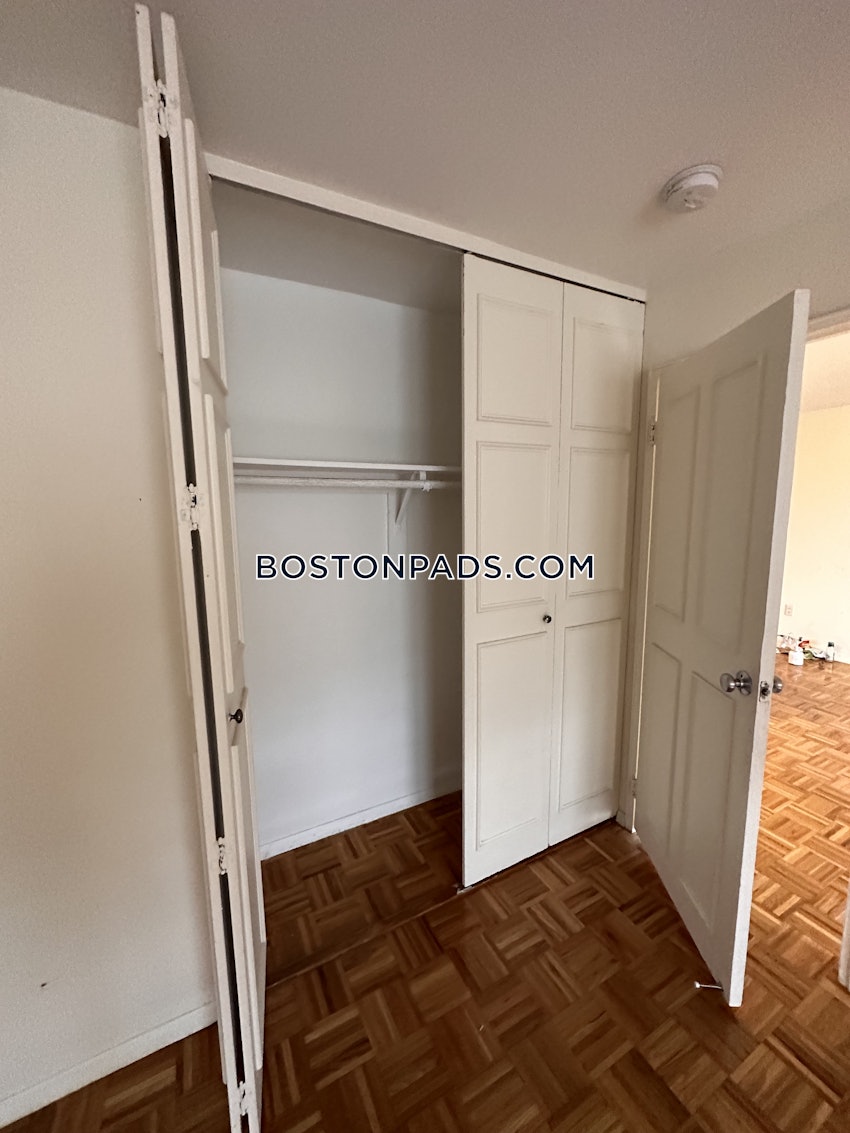 BROOKLINE- BOSTON UNIVERSITY - 2 Beds, 1.5 Baths - Image 6