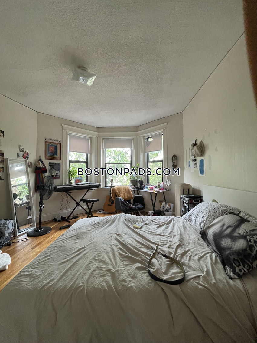 BOSTON - ALLSTON - 1 Bed, 1 Bath - Image 12