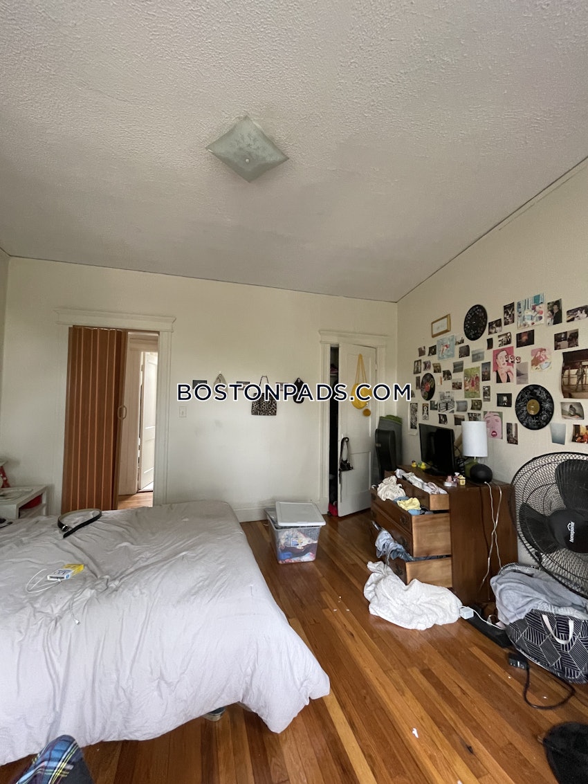 BOSTON - ALLSTON - 1 Bed, 1 Bath - Image 9