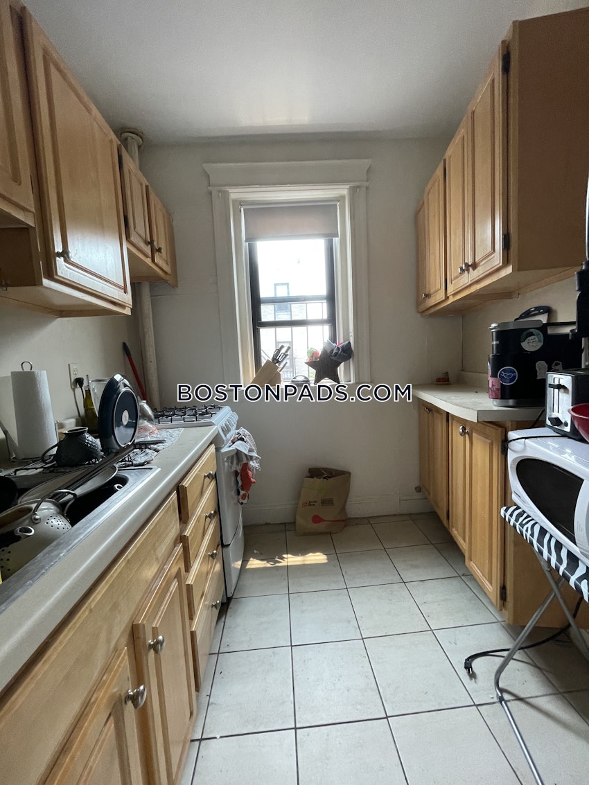 BOSTON - ALLSTON - 1 Bed, 1 Bath - Image 3