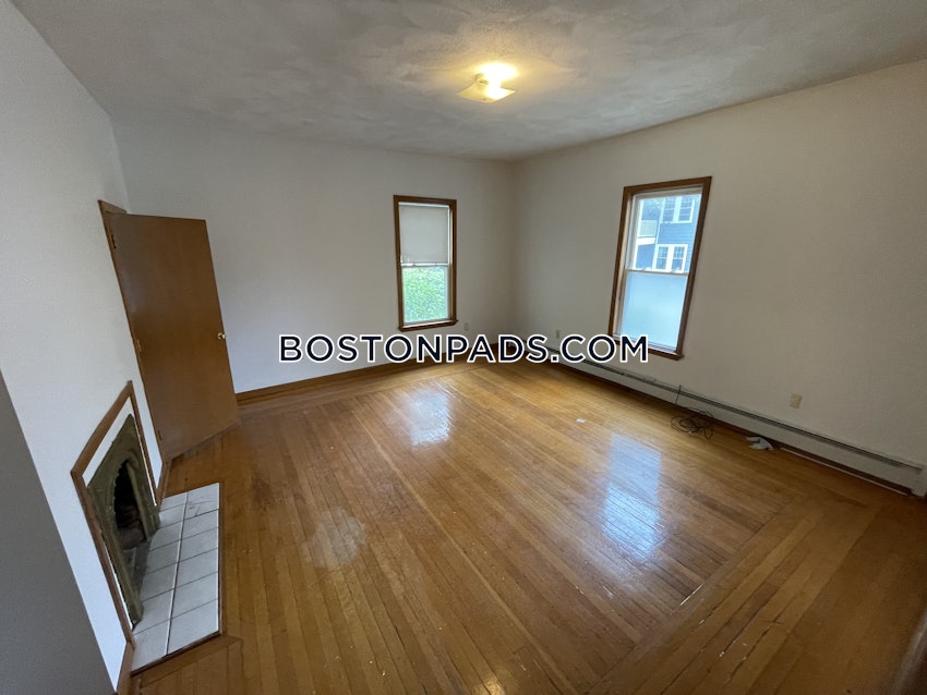 BROOKLINE - BROOKLINE HILLS - 3 Beds, 1 Bath - Image 9