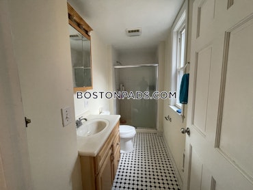 Boston - 4 Beds, 2 Baths