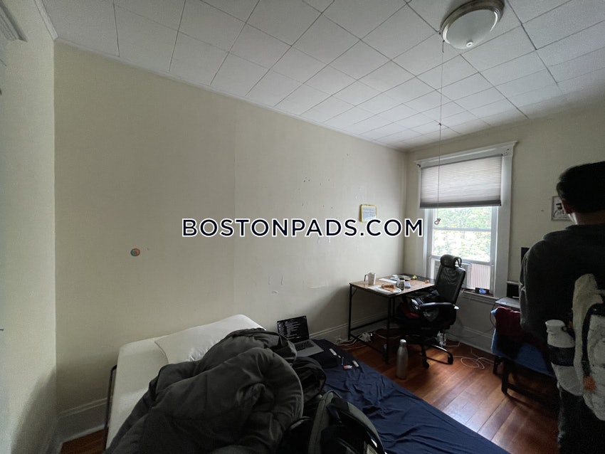 BOSTON - ALLSTON - 4 Beds, 2 Baths - Image 22