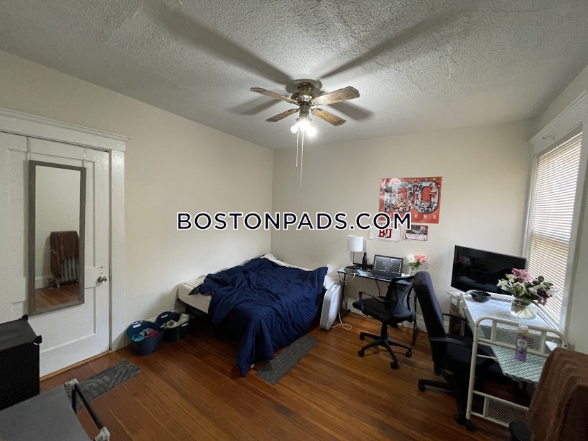 BOSTON - ALLSTON - 4 Beds, 2 Baths - Image 31