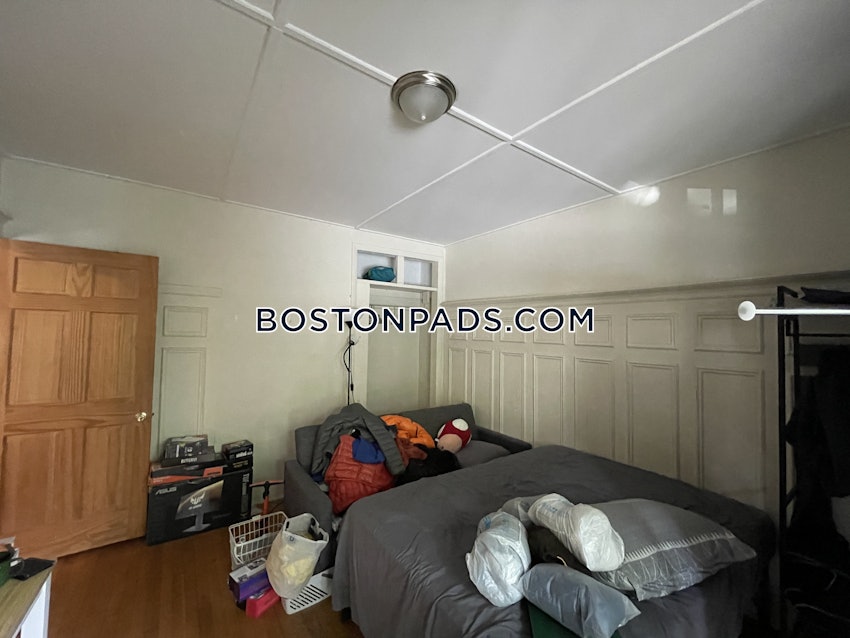 BOSTON - ALLSTON - 4 Beds, 2 Baths - Image 27