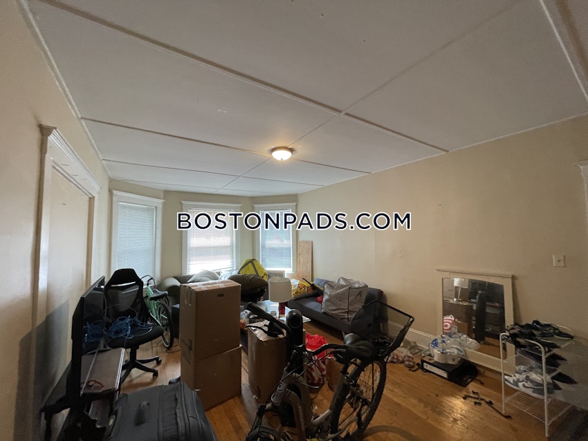 BOSTON - ALLSTON - 4 Beds, 2 Baths - Image 24