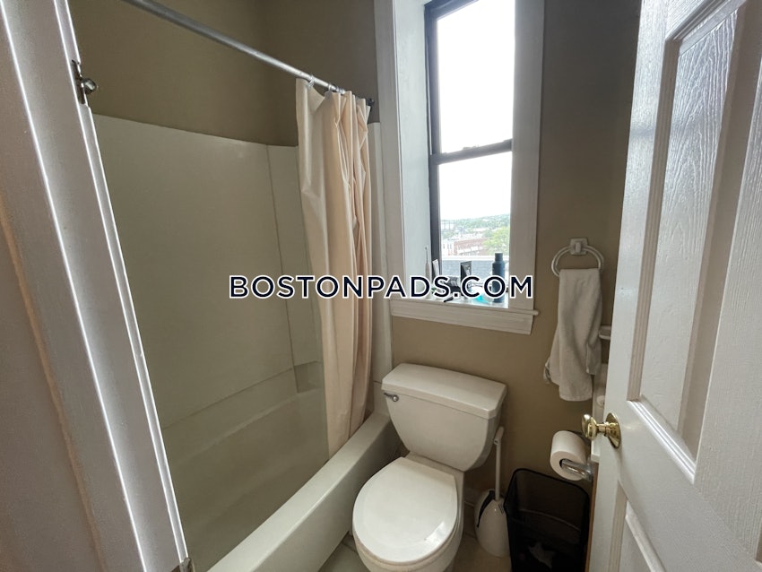 BOSTON - ALLSTON - 4 Beds, 2 Baths - Image 42