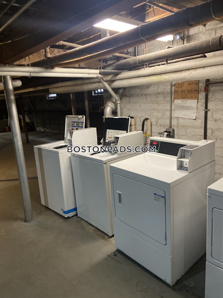 Pleasant St., Malden