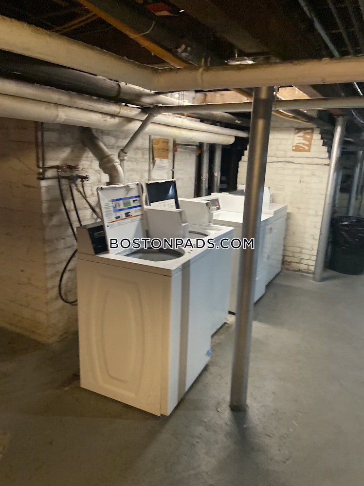 Pleasant St., Malden