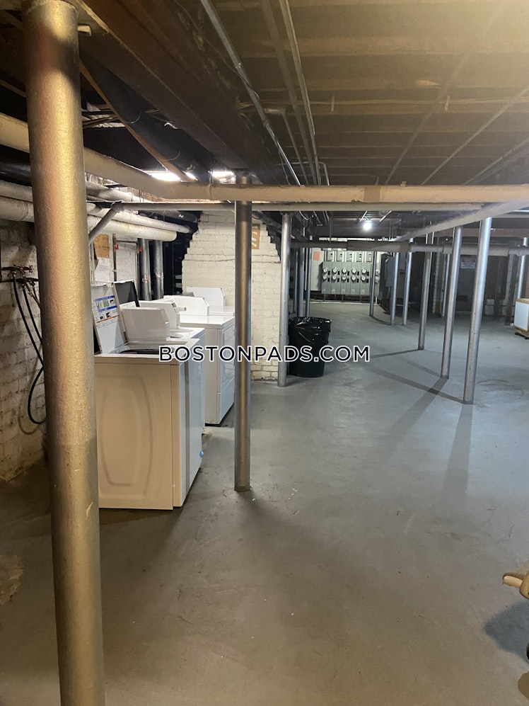 Pleasant St., Malden