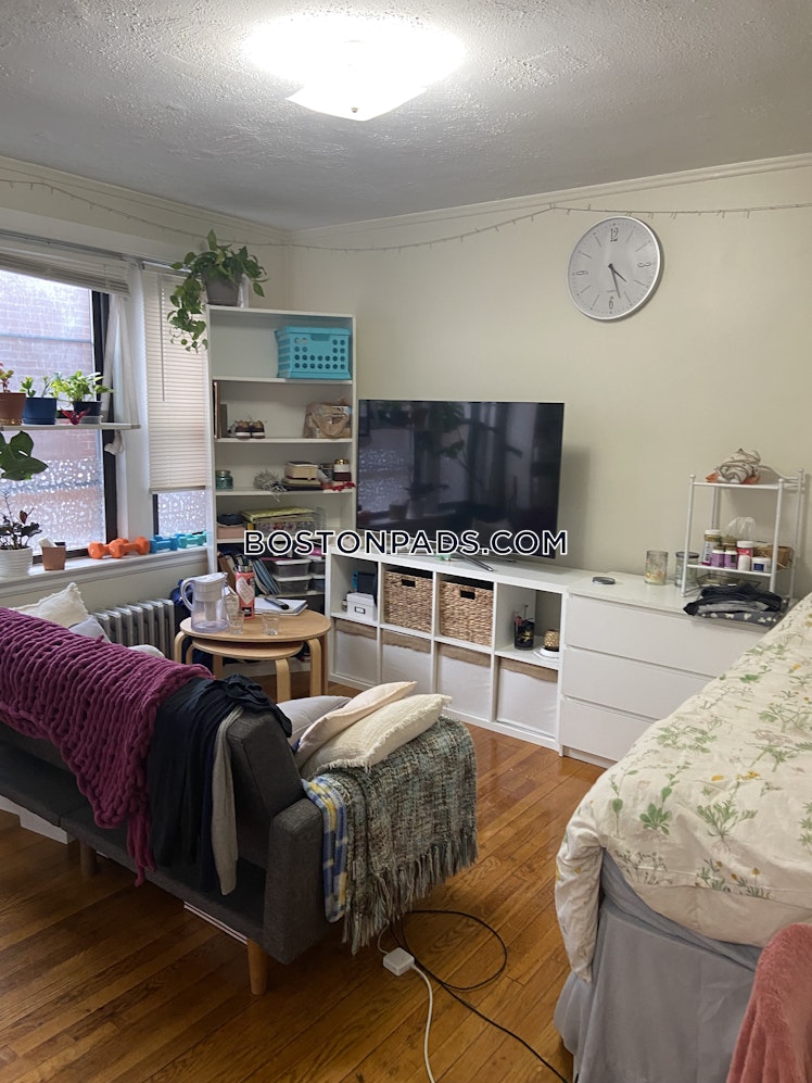 Pleasant St., Malden