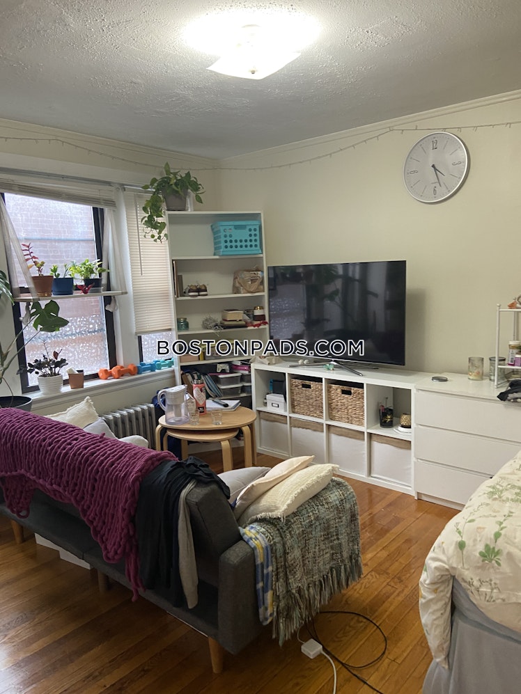 Pleasant St., Malden