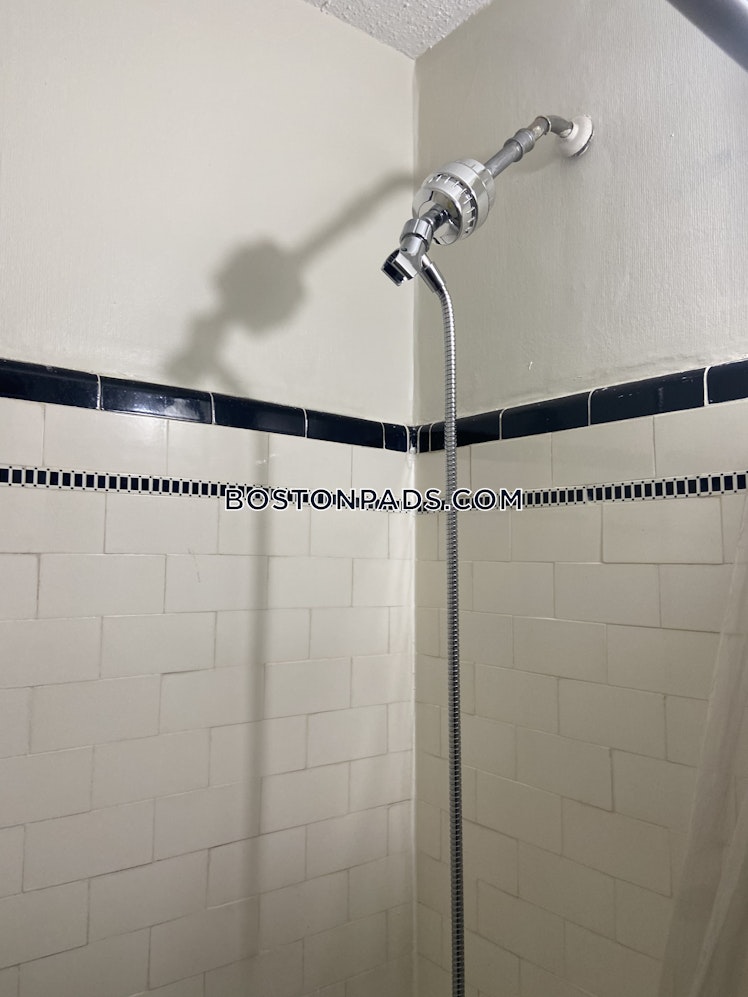 Pleasant St., Malden