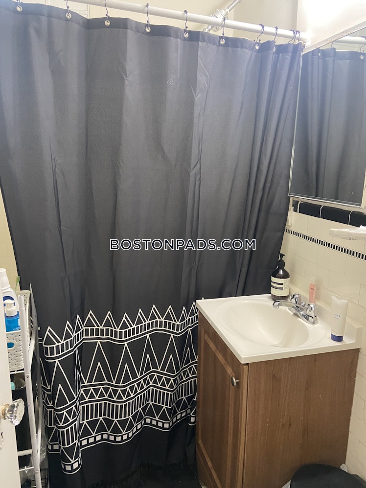 Pleasant St., Malden