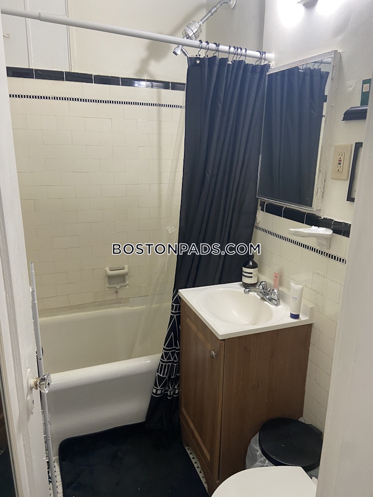 Pleasant St., Malden