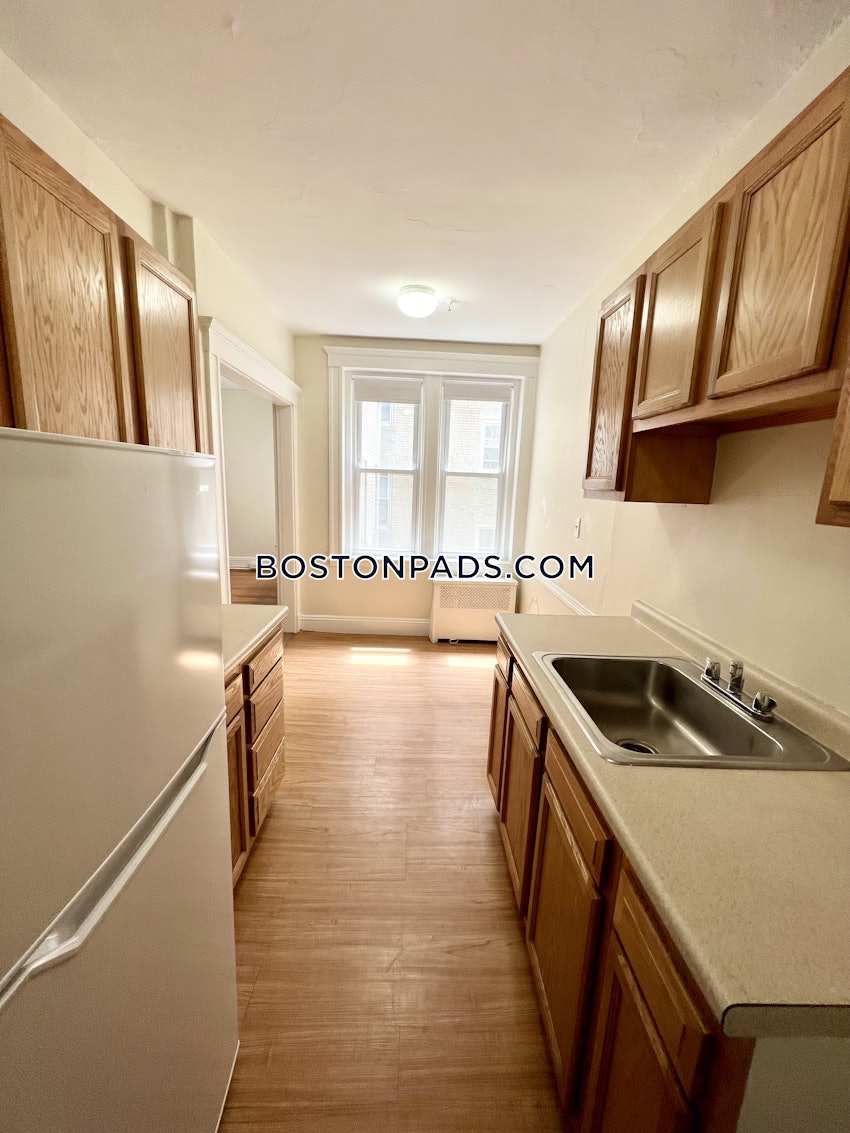 BOSTON - FENWAY/KENMORE - 1 Bed, 1 Bath - Image 2