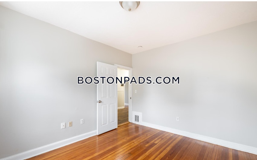 BOSTON - DORCHESTER - UPHAMS CORNER - 3 Beds, 1 Bath - Image 6