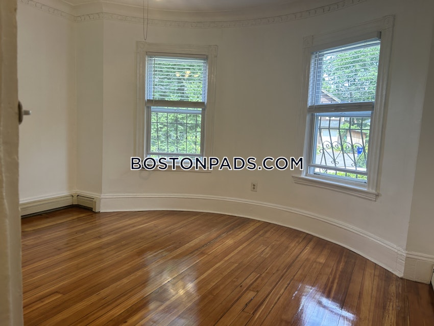 BOSTON - JAMAICA PLAIN - STONY BROOK - 3 Beds, 1 Bath - Image 32