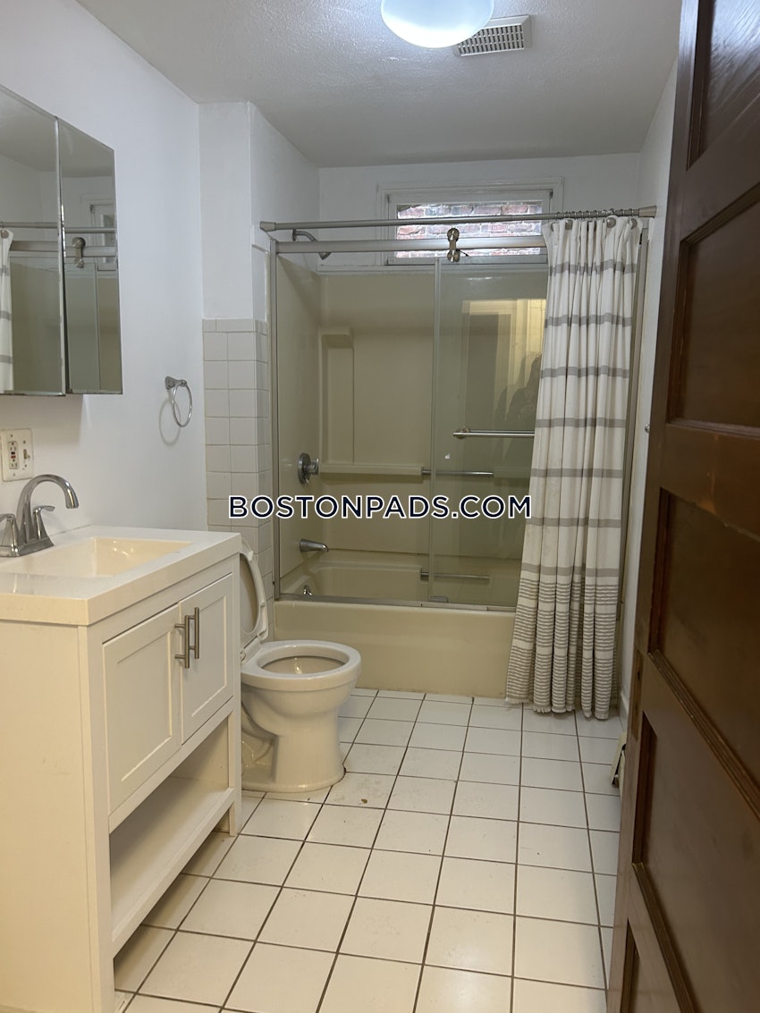 BOSTON - JAMAICA PLAIN - CENTER - 3 Beds, 1 Bath - Image 45