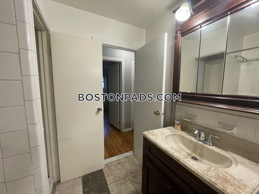 BOSTON - WEST ROXBURY - 1 Bed, 1 Bath - Image 19