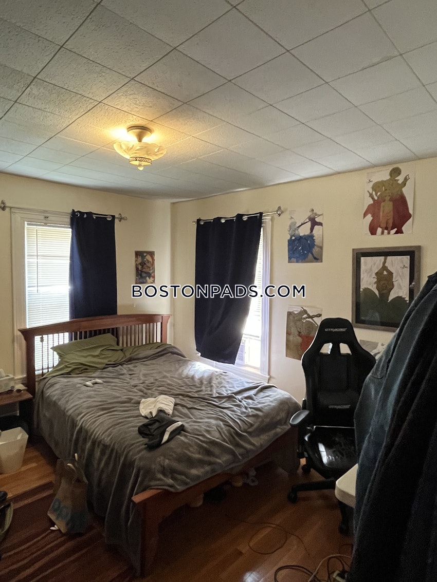 BOSTON - BRIGHTON - CLEVELAND CIRCLE - 4 Beds, 1 Bath - Image 26