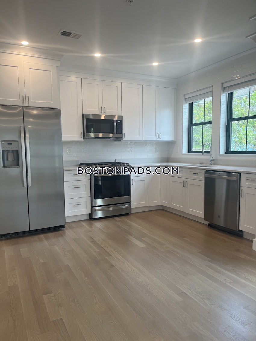 BOSTON - JAMAICA PLAIN - STONY BROOK - 4 Beds, 2 Baths - Image 3