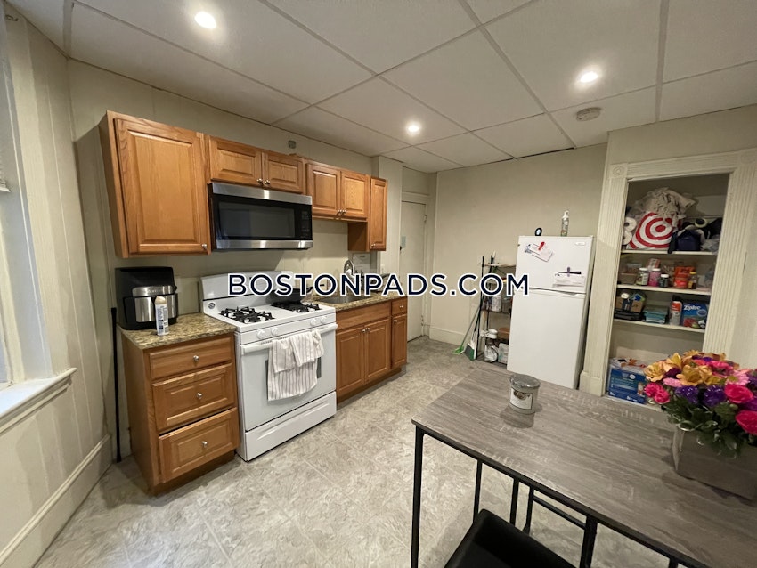 BOSTON - BEACON HILL - 2 Beds, 1 Bath - Image 2