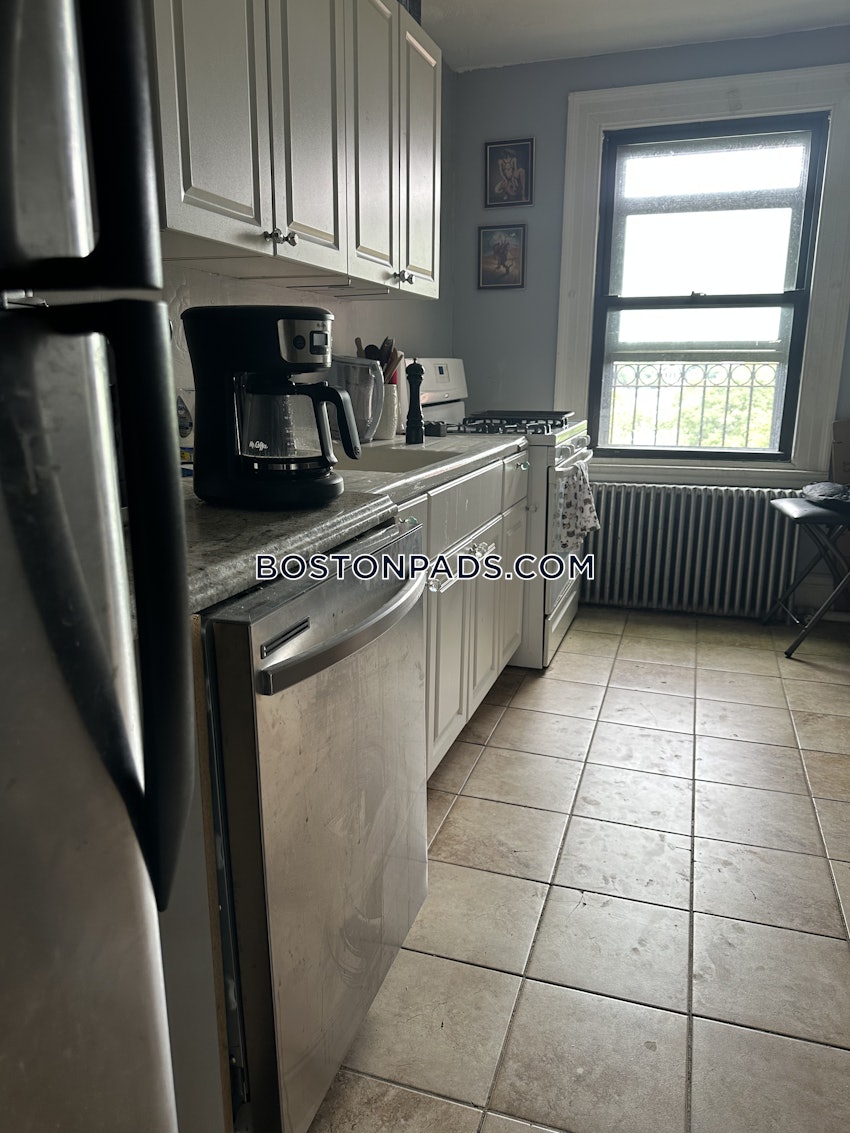 BOSTON - BACK BAY - 2 Beds, 1 Bath - Image 7